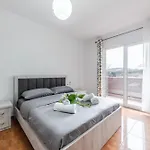 The Triple Comfort Loft By Pikhost Appartement Shkodër