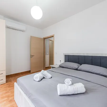 The Triple Comfort Loft By Pikhost 아파트 *