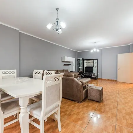 The Triple Comfort Loft By Pikhost Σκόδρα